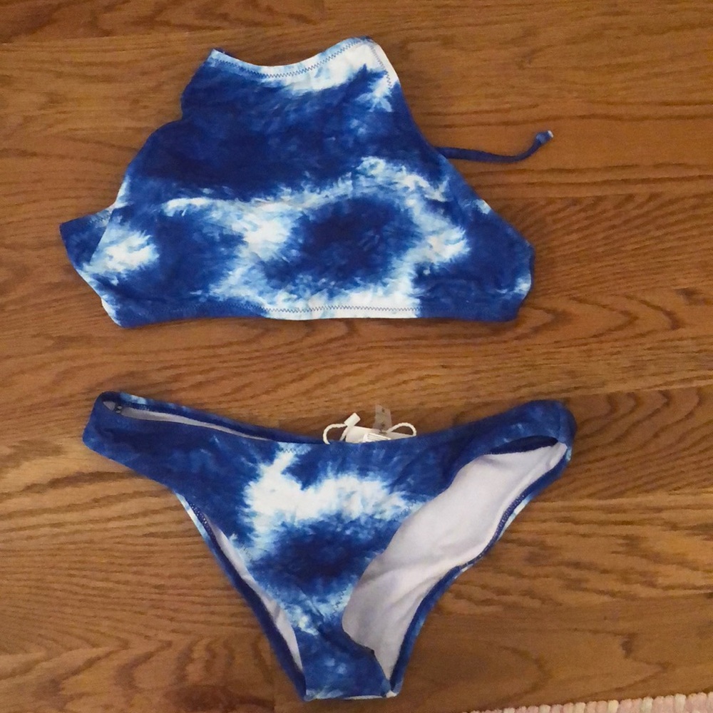 BRAND NEW CUPSHE TIE DIE BIKINI